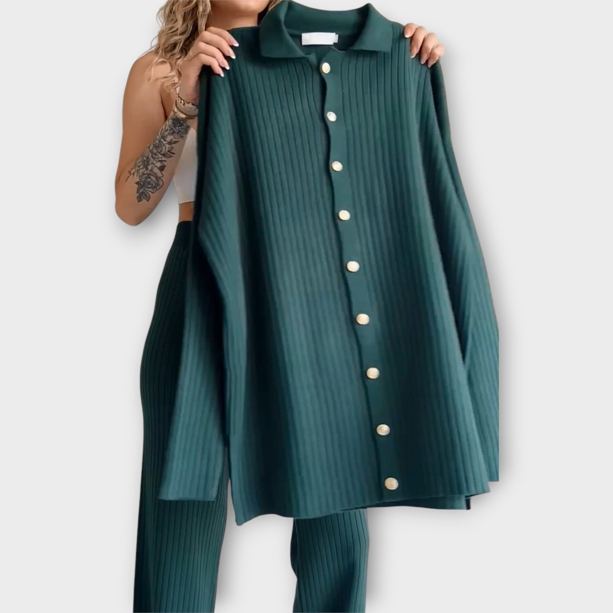 Ribbelt Részletekkel és Elegáns Vonallal Ellátott Szett