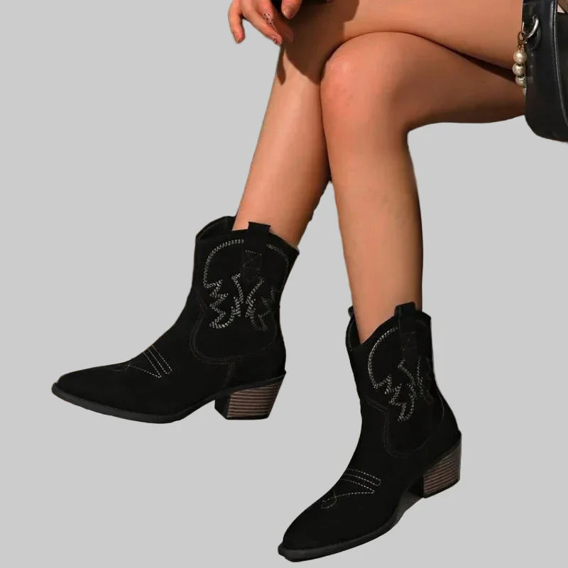 Stílusos hímzett nyugati csizmák