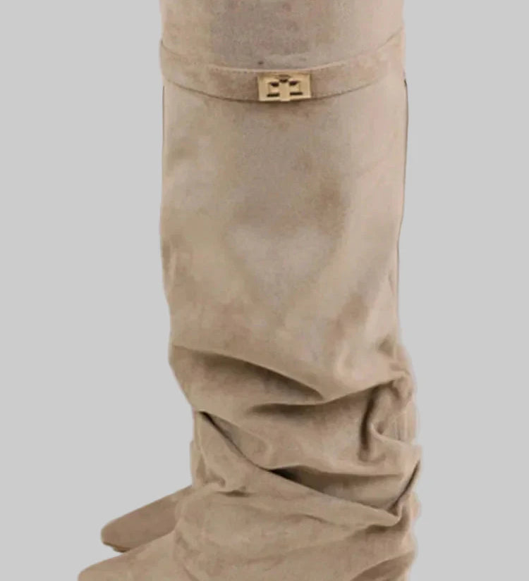 Magas Csizmák Elegáns Dizájnnal